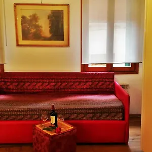 mario-apartment-1531.hotelinveneto.com/